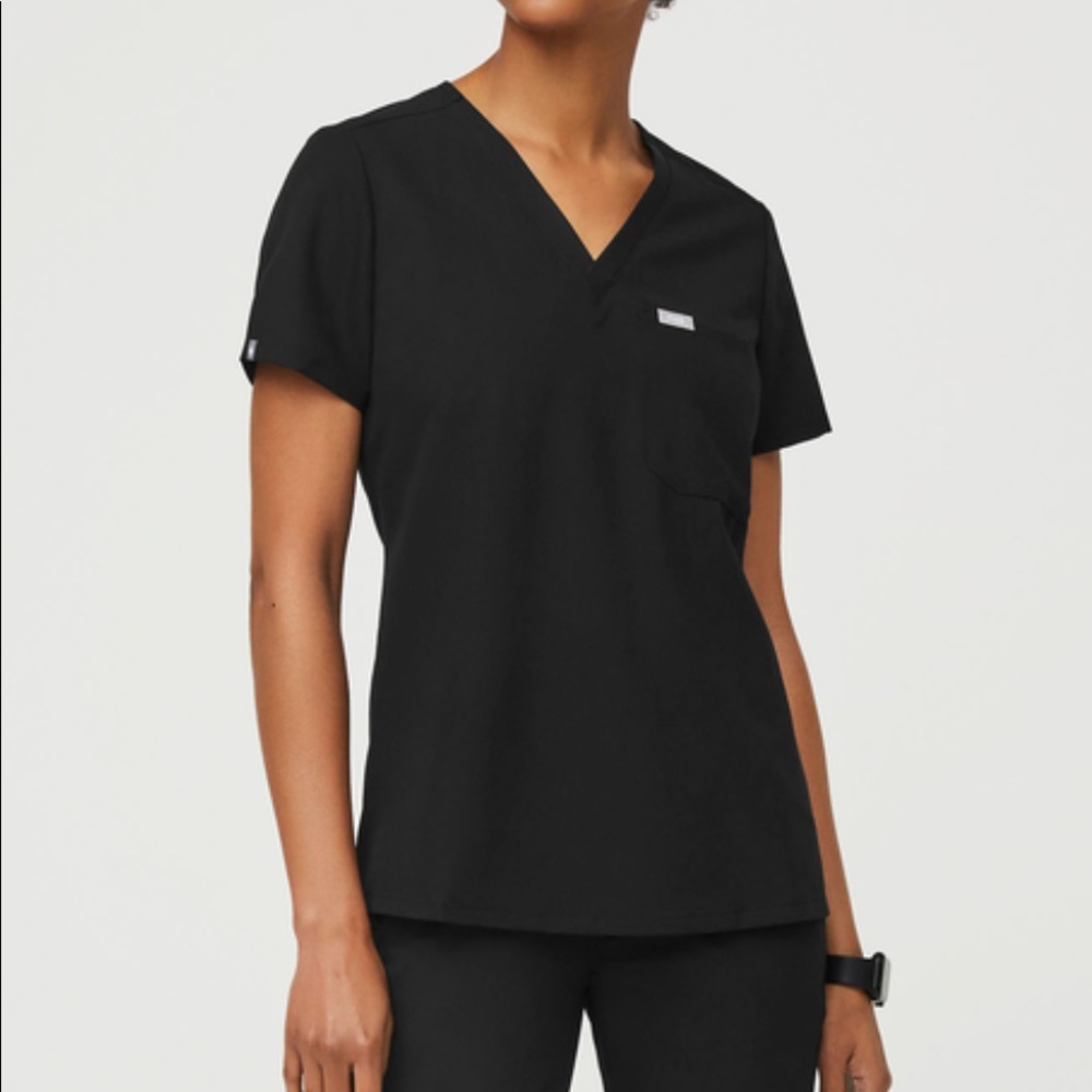 FIGS Catarina Black Small Scrub Top